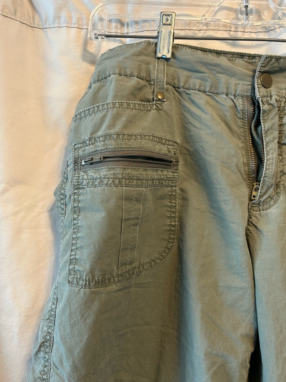 Lee Olive Green Woman’s Lower-Waist Capri - Picture 4 of 7